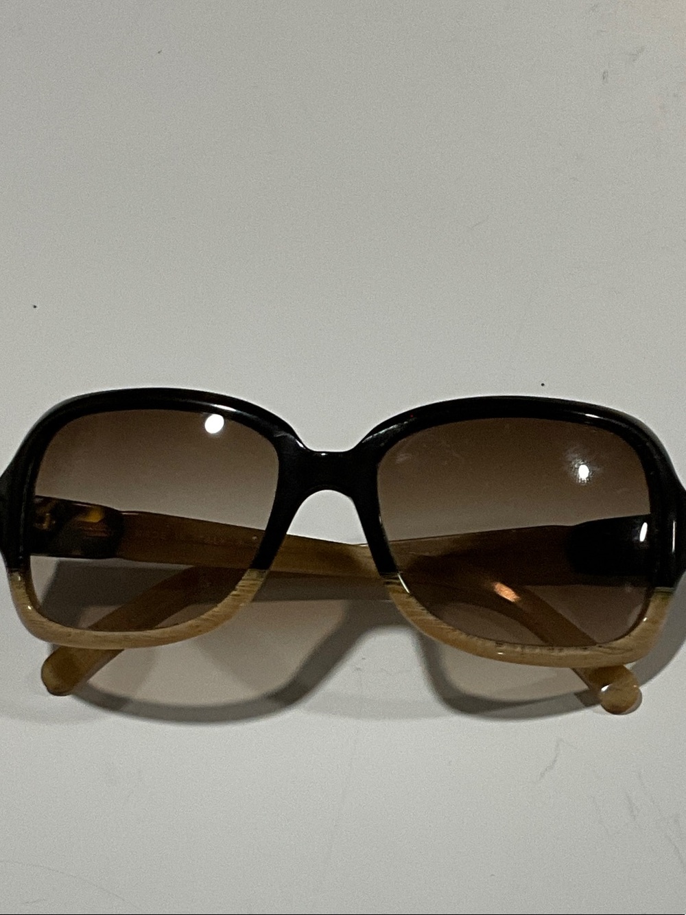CHANEL Two-Tone Black and Tan Gradient Sunglasses - Picture 5 of 6
